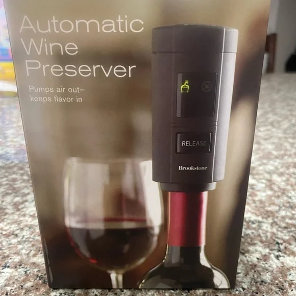 Brookstone Automatic Wine Preserver - Picture 2 of 2